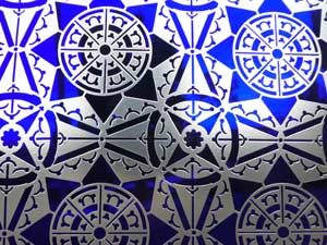 gravure sur verre a vitre bleu