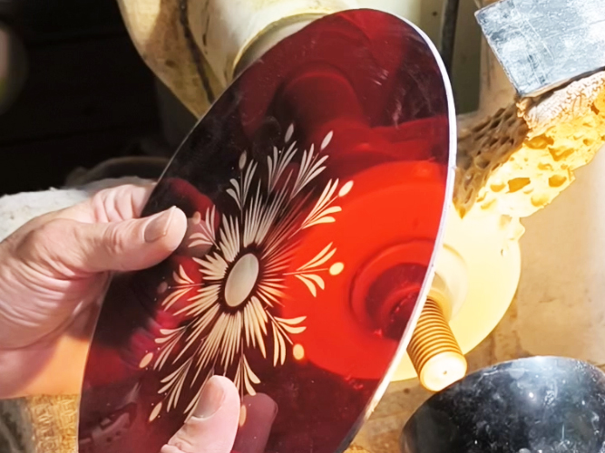 Gravure sur verre à la roue